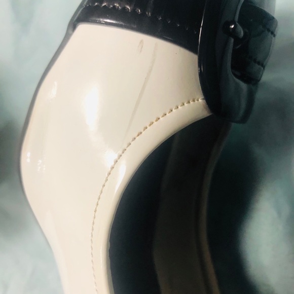 Peep toe Nickel shoe - Picture 7 of 8